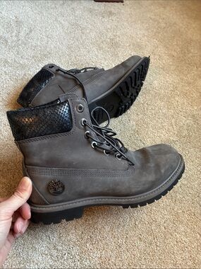 Timberland womens Gray Nubuck Lace-Up Boots with Black Collar